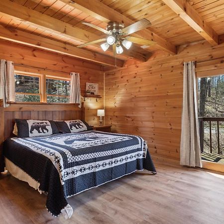 סביירוויל Cozy Family Friendly Cabin With Hot Tub, Near Gatlinburg, Pigeon Forge, Dollywood מראה חיצוני תמונה