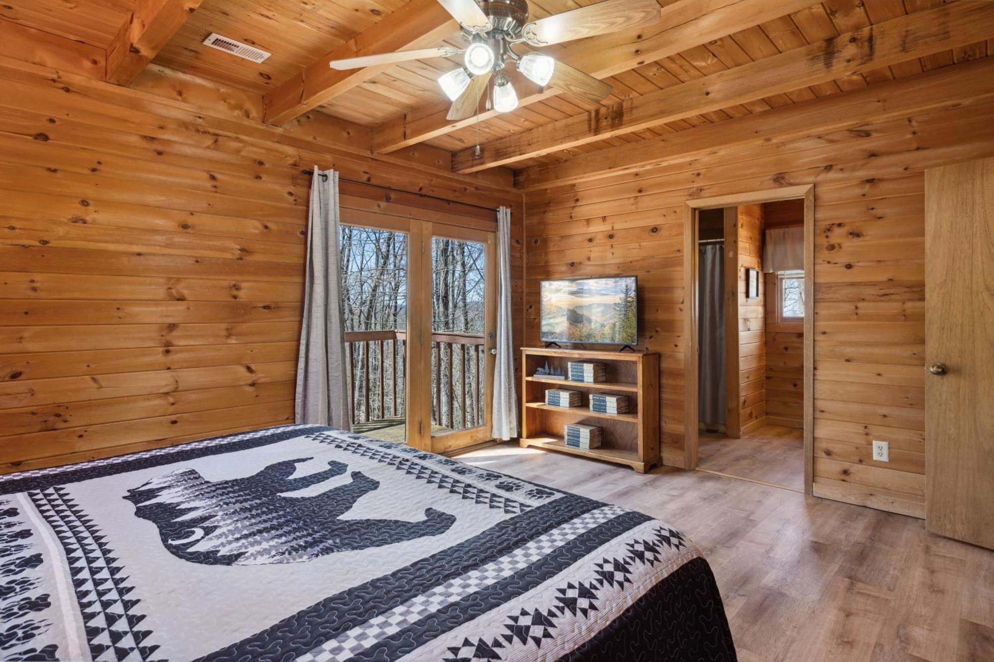 סביירוויל Cozy Family Friendly Cabin With Hot Tub, Near Gatlinburg, Pigeon Forge, Dollywood מראה חיצוני תמונה